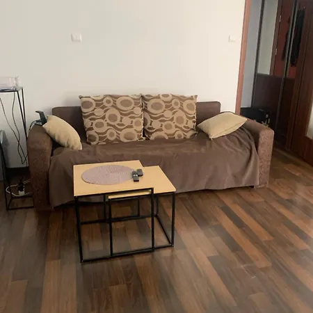 Apartman 10 Minut Spacerem Do Mtp *